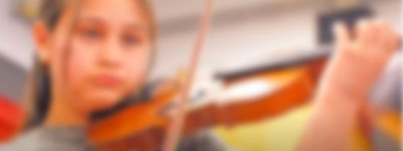 El violín de Jazmín cruzó fronteras y trajo un premio desde Ucrania